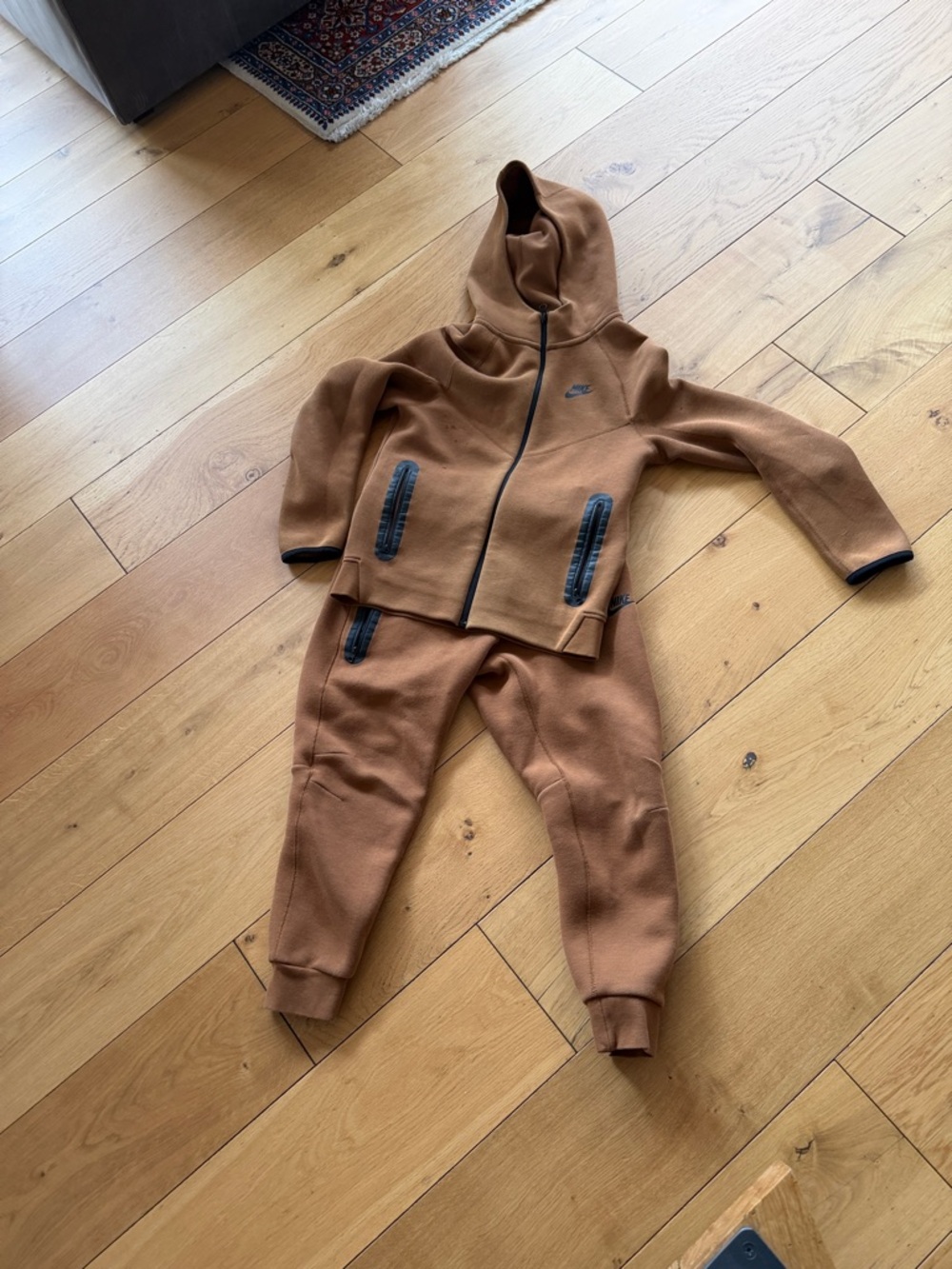 Kids Nike Tech Set